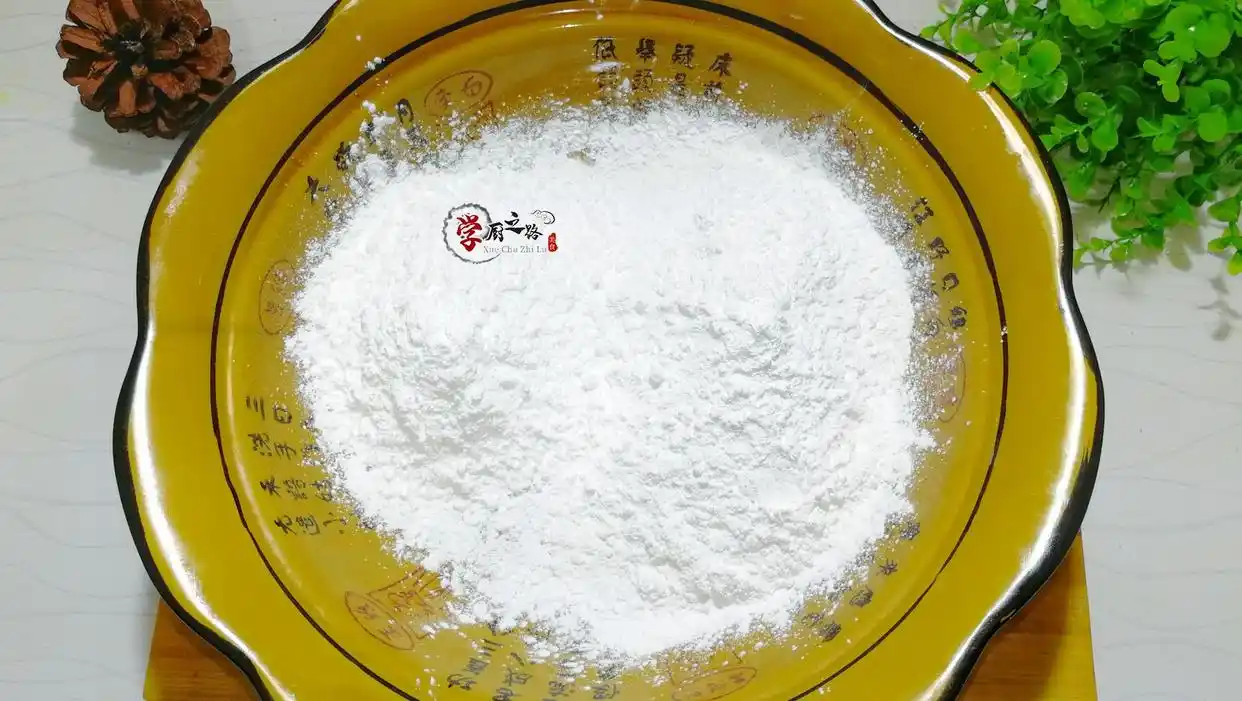 水晶蒸饺破皮开裂不成形?看大厨咋操作,晶莹剔透完整Q弹有诀窍(图7) 水晶蒸饺皮_水晶蒸饺面皮制作技巧_水晶蒸饺制作方法