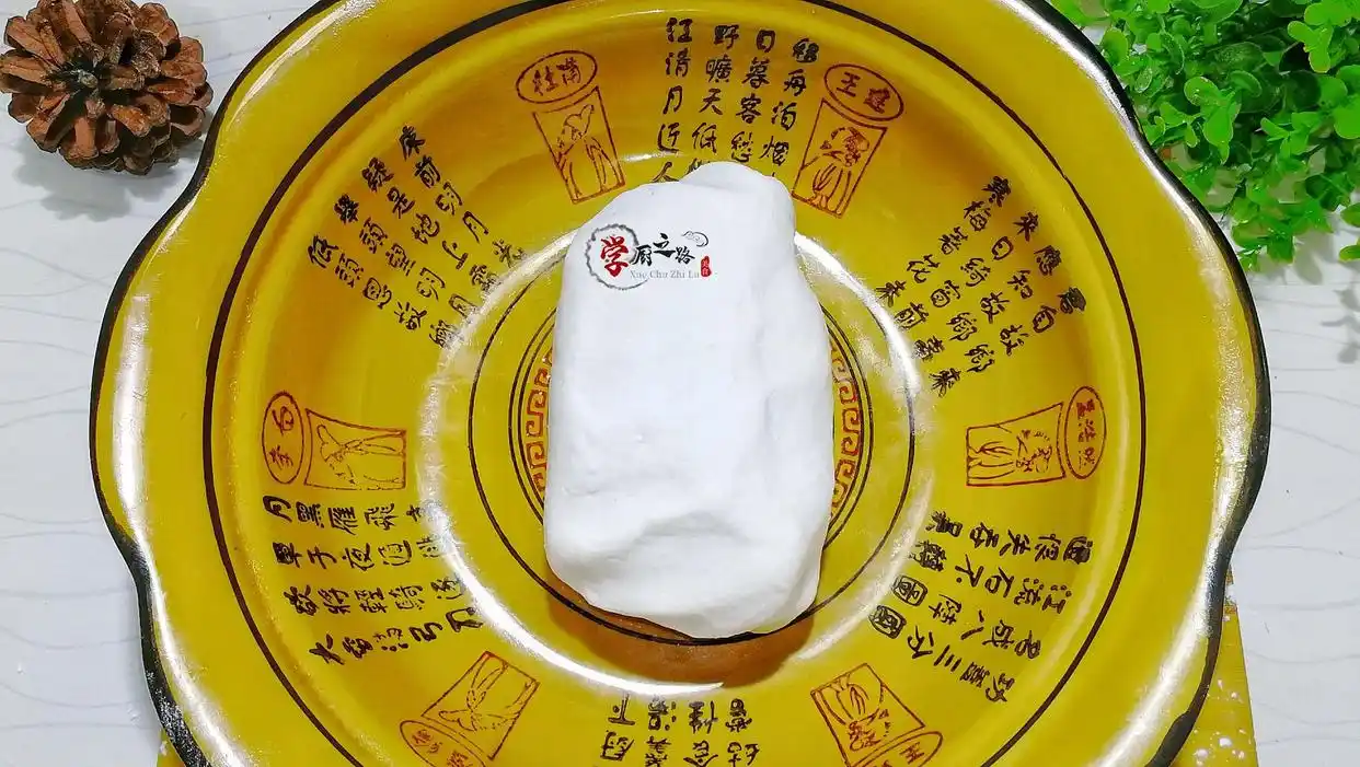 水晶蒸饺破皮开裂不成形?看大厨咋操作,晶莹剔透完整Q弹有诀窍(图9) 水晶蒸饺皮_水晶蒸饺面皮制作技巧_水晶蒸饺制作方法