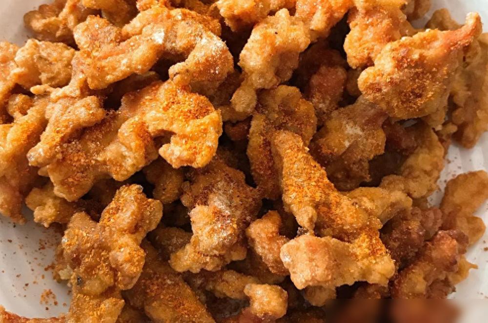 炸酥肉，应该用面粉还是淀粉？实践证明，用这种“粉”口感最好