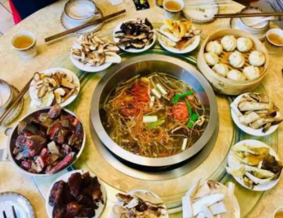 首届云上西昌 美食节火热来袭,品味特色美味,共赴一场春日之约(图8) 西昌美食节特色商家推荐_云上西昌美食节活动亮点_西昌电视台特色美食推荐