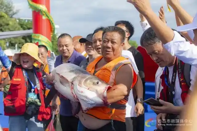 西昌开海节 邛海鱼鲜体验 国庆中秋邛海美食节_西昌电视台特色美食推荐
