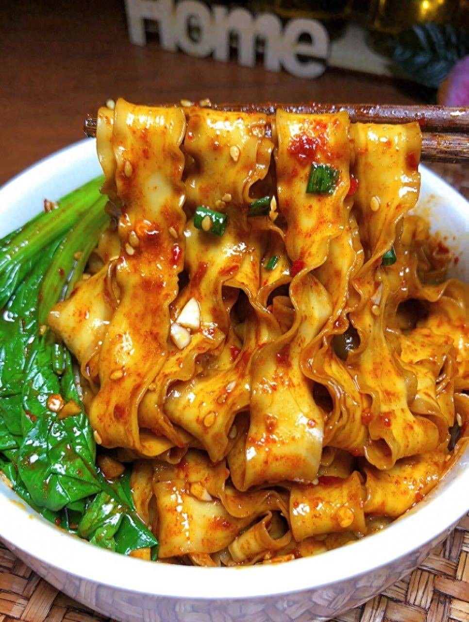 舌尖上的“面”向全国:解锁中国各省代表面食的江湖风味