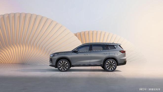 奇瑞风云T8开启预售 价格区间10.99-15.69万元(图8) 奇瑞v6报价_奇瑞风云T8 C-DM5.0混动系统 5+2座超级电混SUV