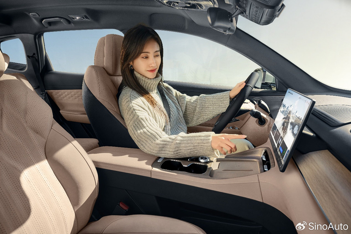 奇瑞风云T8正式上市,售价10.39-15.09万元(图4) 奇瑞v6报价_奇瑞风云T8混动系统_奇瑞风云T8购车权益
