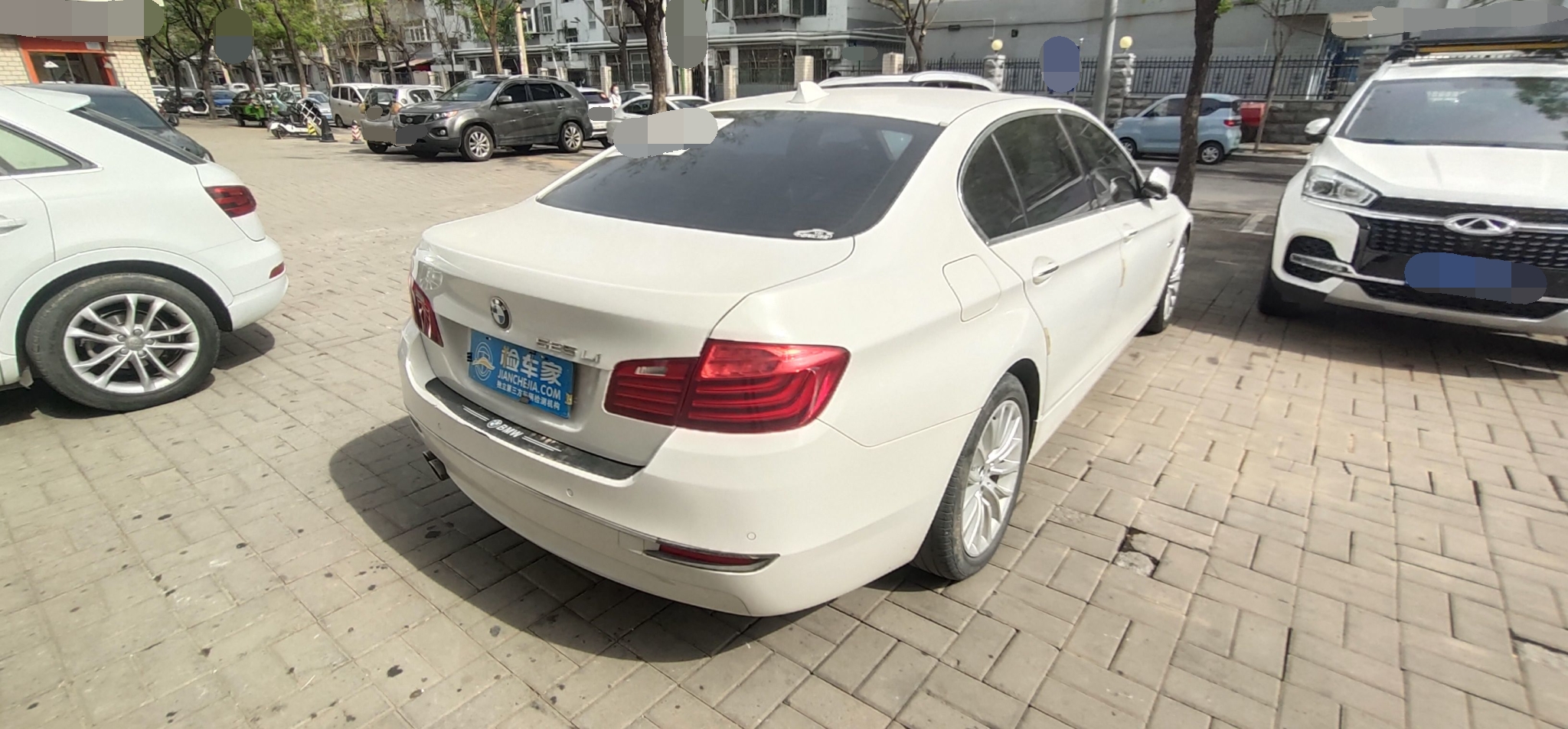 又旧又烂的宝马525Li还卖15万,看到门把手一阵恶心,还有面子?(图29) 宝马525Li二手车检测_二手车检测师小林子分享_宝马525保养周期及费用