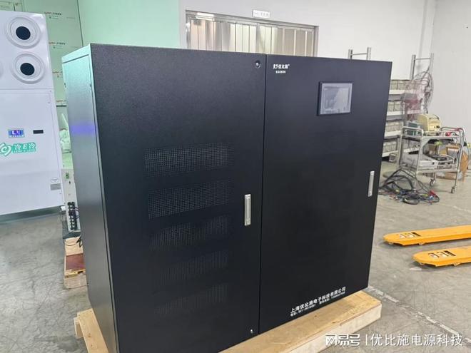 数据中心液冷服务器如何选择适配的UPS不间断电源?(图2) 机架式不间断电源报价_液冷数据中心UPS解决方案_液冷服务器UPS选型要求