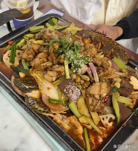 夜宵菜谱大全,佛山夜宵指南:5道经典美食,带你吃透街头烟火气(图2) 佛山夜宵大排档_宵夜做什么最火_佛山特色牛杂煲推荐