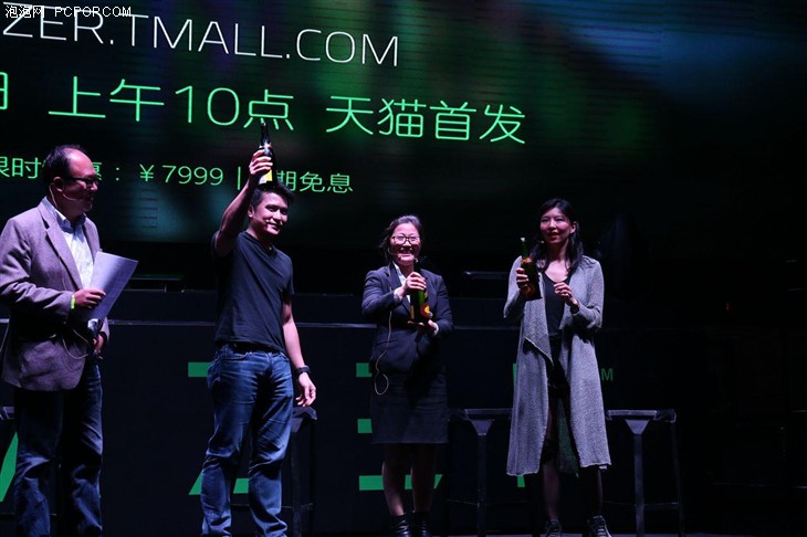 雷蛇灵刃潜行版正式上市 7999元起售(图3) 雷蛇灵刃美国售价_Razer Blade Stealth灵刃潜行版 4K UHD显示屏 100% Adobe RGB色域_Razer Blade Stealth灵刃潜行版 1.31厘米厚度 12.5英寸触控屏
