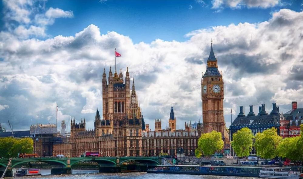 一年花费数十万到英国留学,毕业证含金量高不高?过来人分享经验(图4) 到英国留学一年的费用_英国留学费用多少_出国留学费用高昂