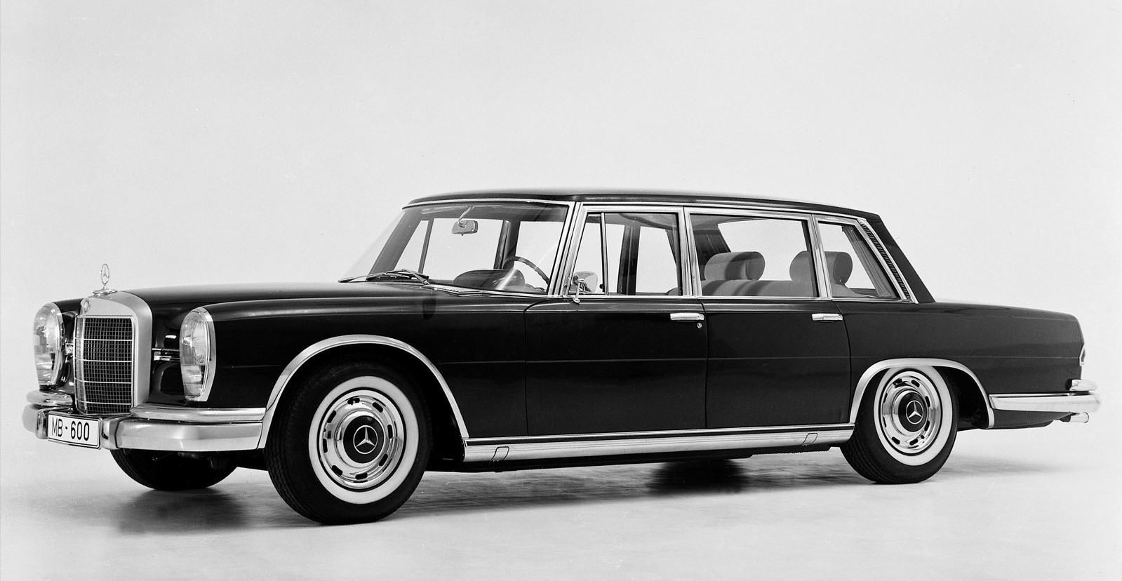 奔驰V12发动机如何成为传奇 顶级超跑都在用(图2) 1964年 奔驰 600 Pullman