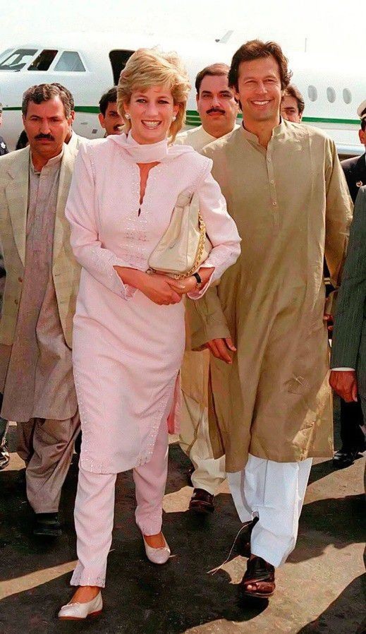 戴安娜最爱的情人:1997年巴黎丧命那一晚,他疯了一样打电话找她(图2) 戴安娜自省与悲剧_戴安娜和多迪怎么认识_戴安娜与科汉的爱情故事