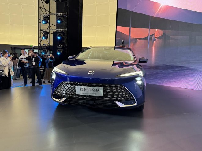 限时一口价15.99万元起 别克君越2025白金款上市(图4) 限时一口价15.99万元起 别克君越2025白金款上市