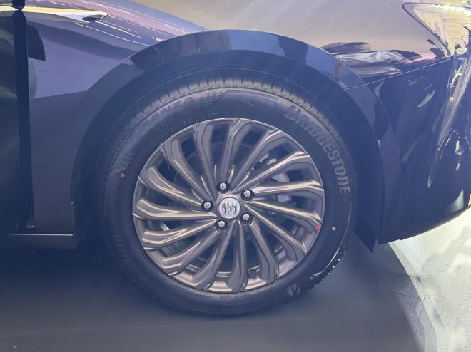 限时一口价15.99万元起 别克君越2025白金款上市(图6) 限时一口价15.99万元起 别克君越2025白金款上市