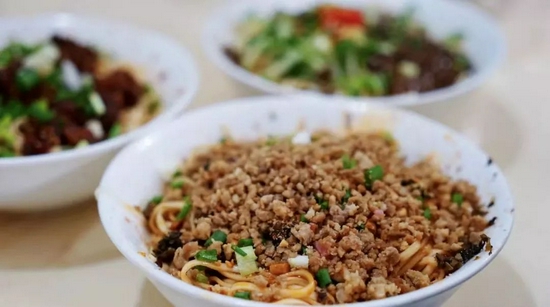论宵夜 没有人不服中国(图49) 全国宝藏宵夜地_潜江宵夜美食_夜宵美食攻略