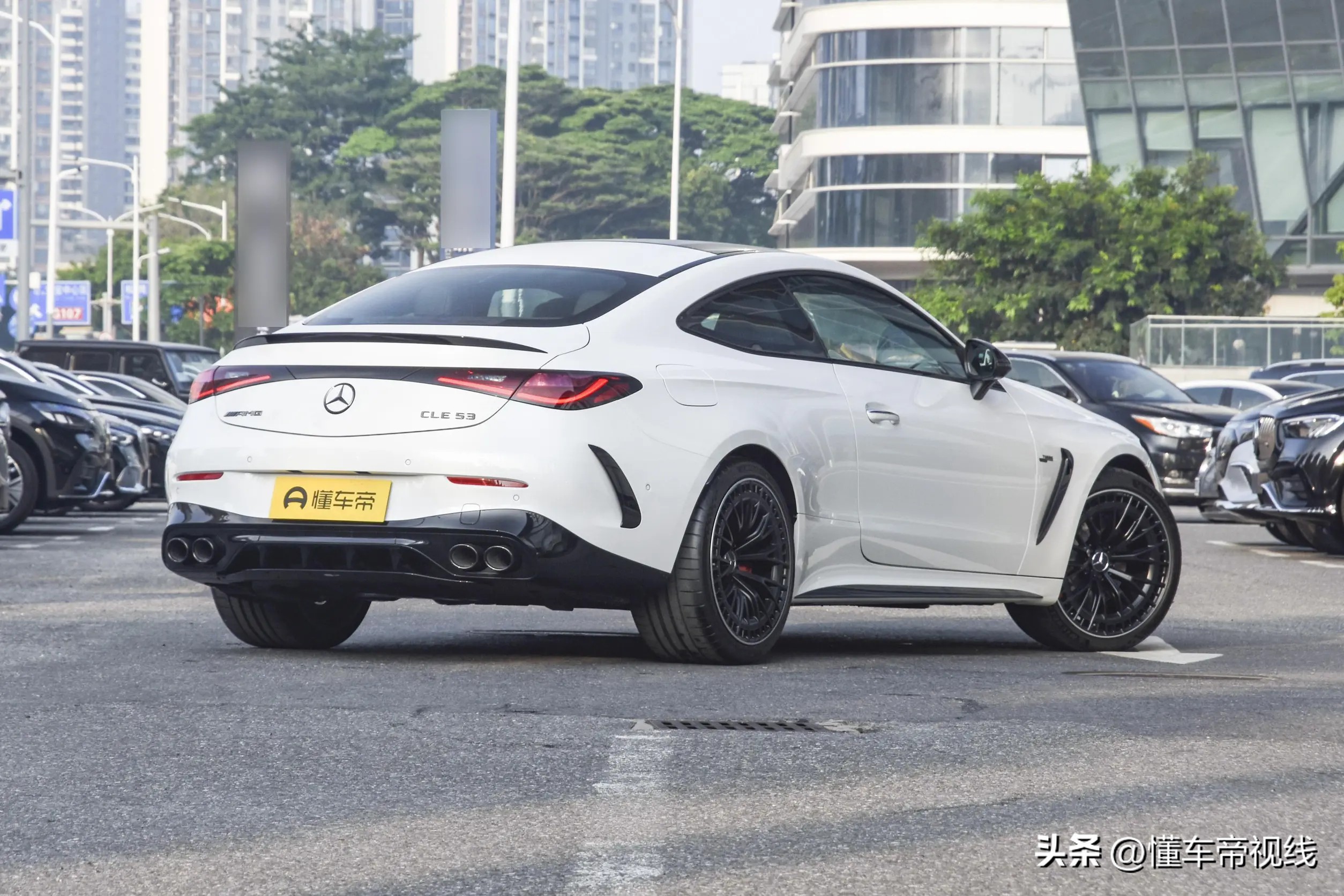 新车 | 售价71.88万元/3.0T直六动力 梅赛德斯-AMG CLE 53 Coupe实拍(图8) 梅赛德斯-AMG CLE 53 Coupe 上市价格 评测_2025奔驰ecoupe报价_梅赛德斯-AMG CLE 53 Coupe 外观内饰设计 参数