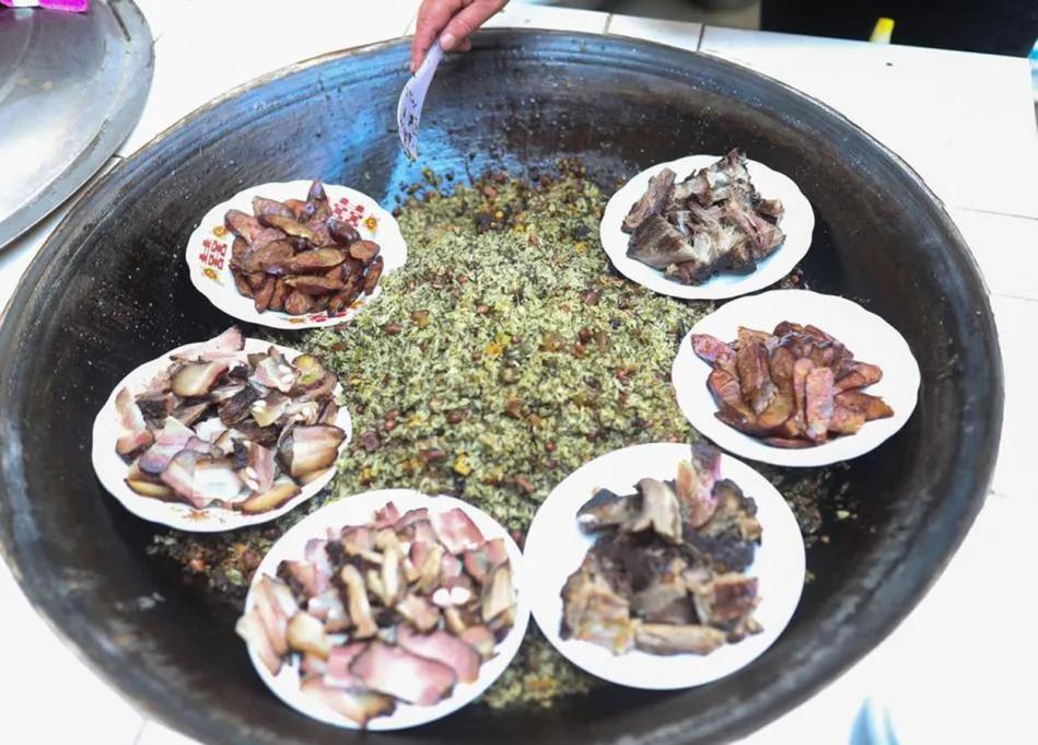 舌尖上的铜仁:解锁千年古城的美食密码,这6道必吃!(图2) 铜仁社饭_贵州思南美食_红粑制作方法