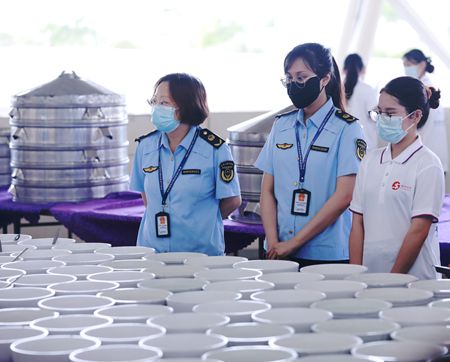 市、区两级市场监管部门全力护航水博会千人海鲜盛宴食品安全