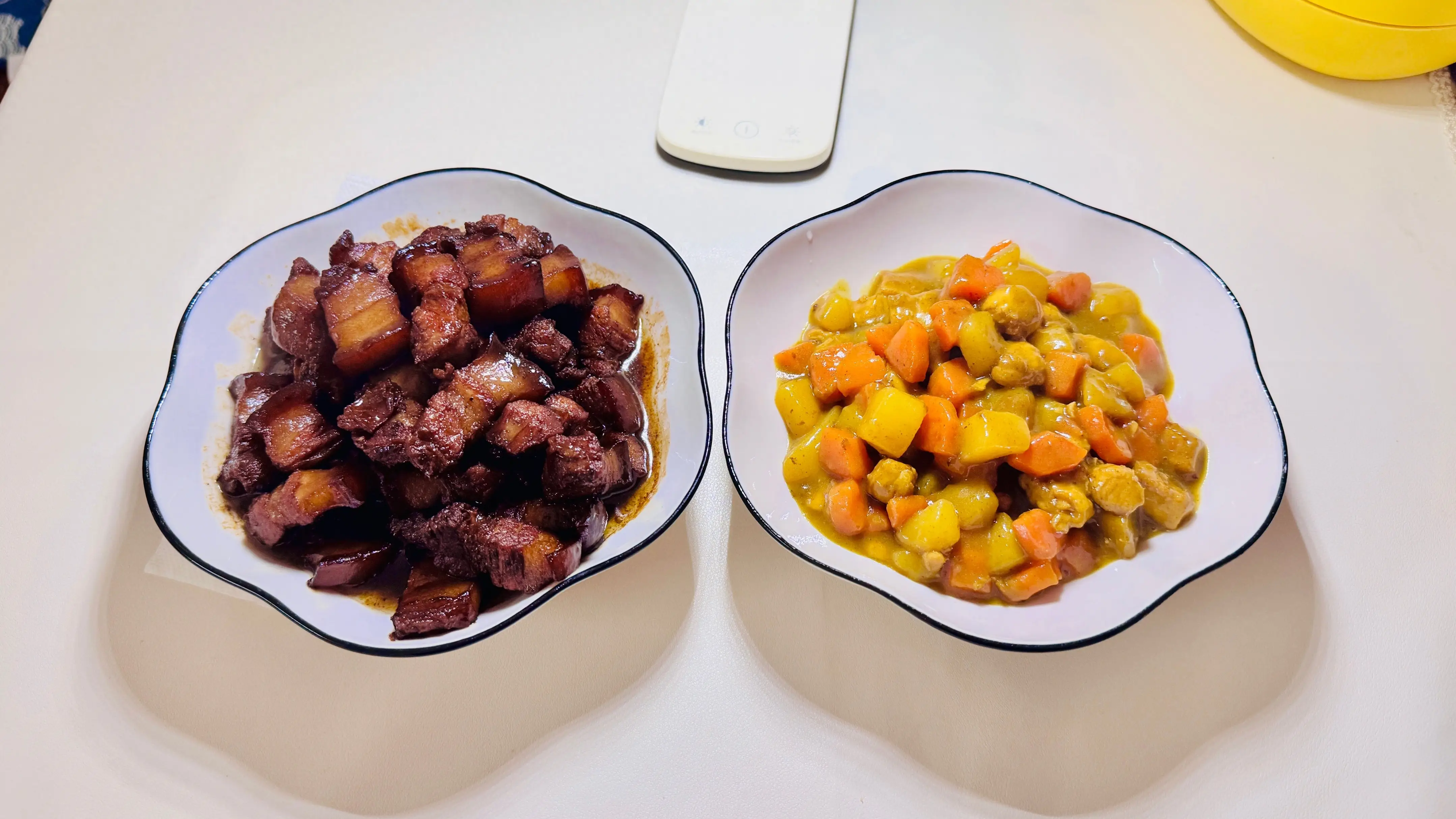 红烧肉，咖喱土豆鸡胸肉，简单又一餐