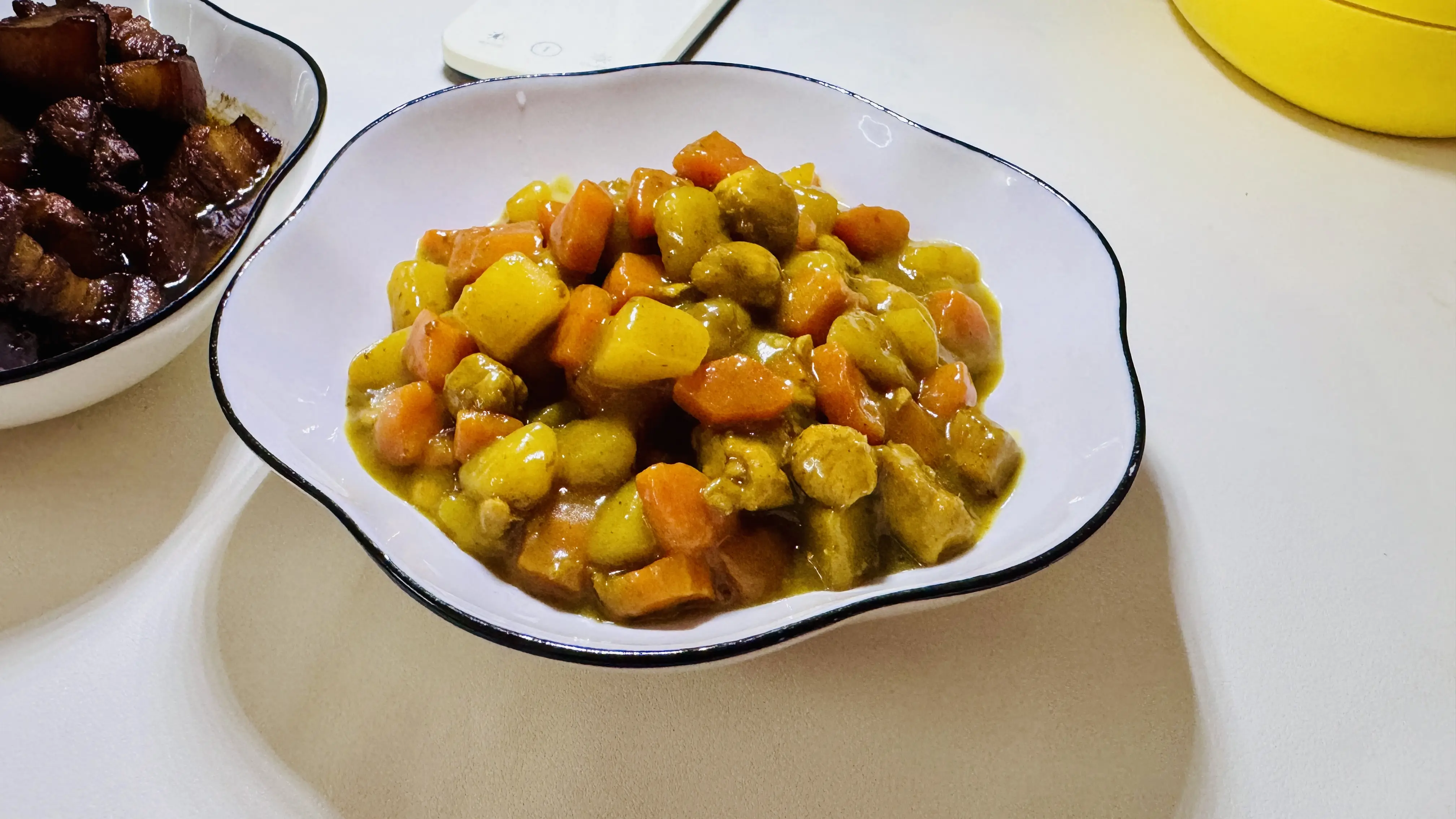 红烧肉,咖喱土豆鸡胸肉,简单又一餐(图6) 红烧肉咖喱土豆鸡胸肉简单又一餐_大降温吃热乎食物红烧肉_土豆烧肉肉