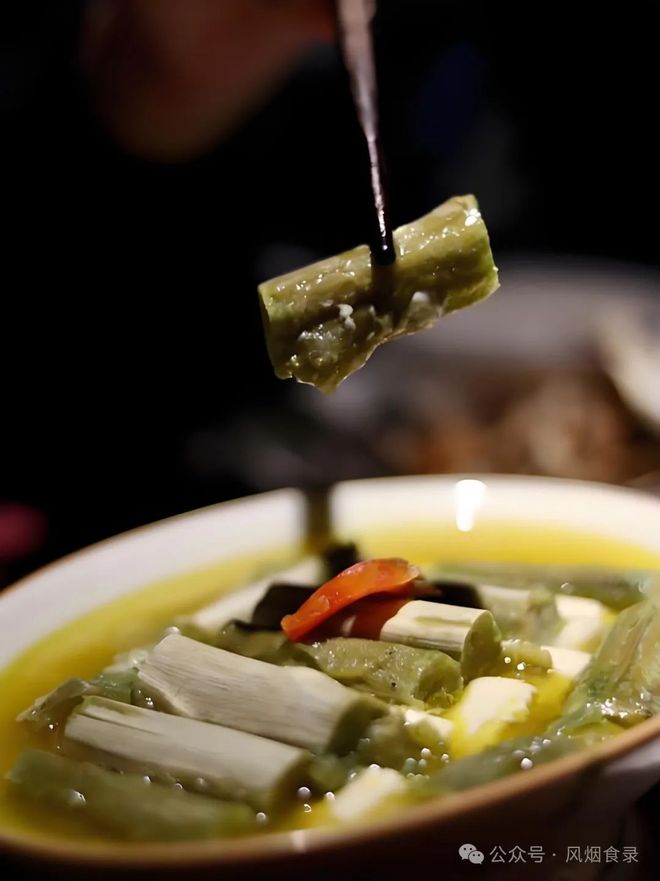 中国,最“重口”的10种食物!螺蛳粉,臭豆腐,在它面前都是弟弟(图18) 中国最残忍的十大名菜_中国最臭的食物排名_臭鳜鱼历史渊源