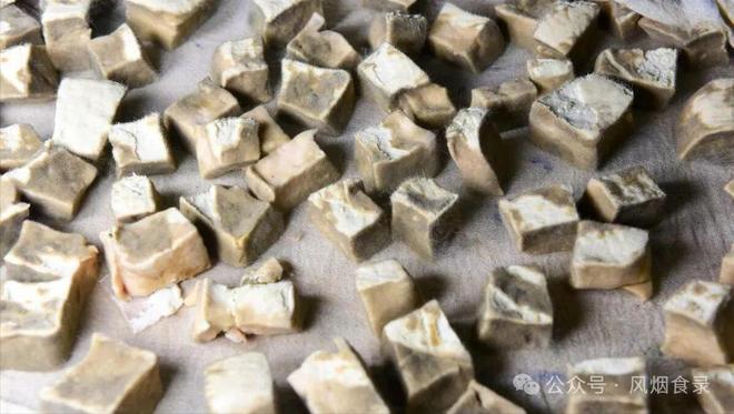 中国,最“重口”的10种食物!螺蛳粉,臭豆腐,在它面前都是弟弟(图21) 中国最臭的食物排名_臭鳜鱼历史渊源_中国最残忍的十大名菜