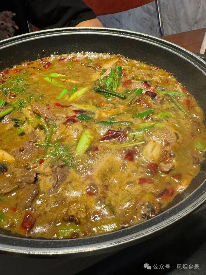 中国,最“重口”的10种食物!螺蛳粉,臭豆腐,在它面前都是弟弟(图25) 中国最残忍的十大名菜_中国最臭的食物排名_臭鳜鱼历史渊源