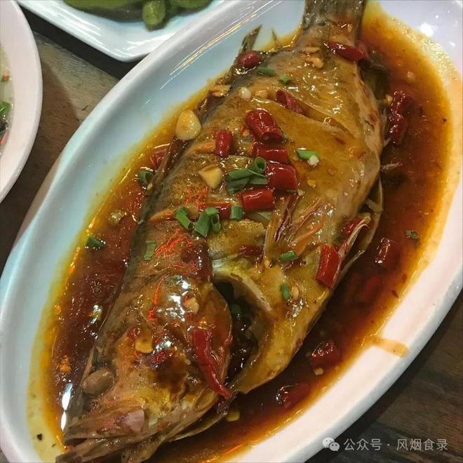 中国,最“重口”的10种食物!螺蛳粉,臭豆腐,在它面前都是弟弟(图8) 中国最残忍的十大名菜_中国最臭的食物排名_臭鳜鱼历史渊源