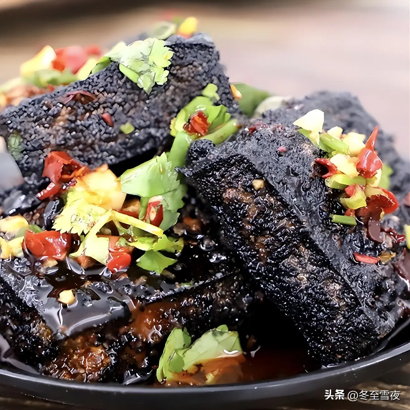 全国各地十大“臭名远扬”的美食,闻着 “上头” 吃着香!(图2) 中国最残忍的十大名菜_闻臭吃香特色小吃_中国臭名远扬美食