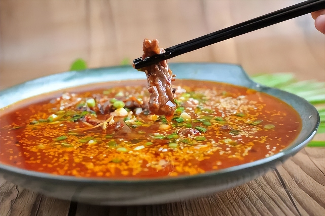 生椒蹄花,酸辣鸡,棒棒牛肉,坝坝子姜兔...热卖川味家常菜10例(图2) 好吃的川菜家常菜_四川家常菜菜谱_棒棒牛肉做法