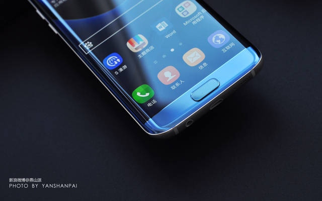 图说珊瑚蓝版三星Galaxy S7 edge,依然最美曲屏机(图3) s7 edge屏幕贴合技术_三星Galaxy S7 edge曲面屏设计_S7 edge双曲面屏细节处理