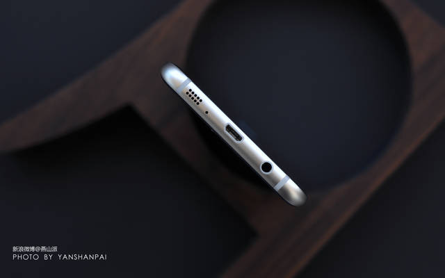 图说珊瑚蓝版三星Galaxy S7 edge,依然最美曲屏机(图10) 三星Galaxy S7 edge曲面屏设计_S7 edge双曲面屏细节处理_s7 edge屏幕贴合技术