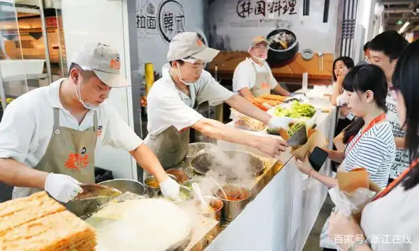 阿里巴巴的食堂长啥样?上海网红美食杭州首站开在这(图2) 吃货大食堂 员工推荐_阿里巴巴西溪园区食堂_阿里员工最爱吃的食物