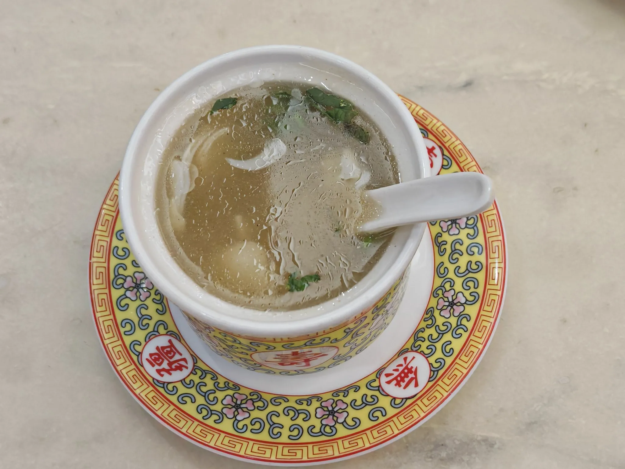 特别提一下砂锅居的肉沫烧饼 北京的砂锅居创建于乾隆六年（公元1