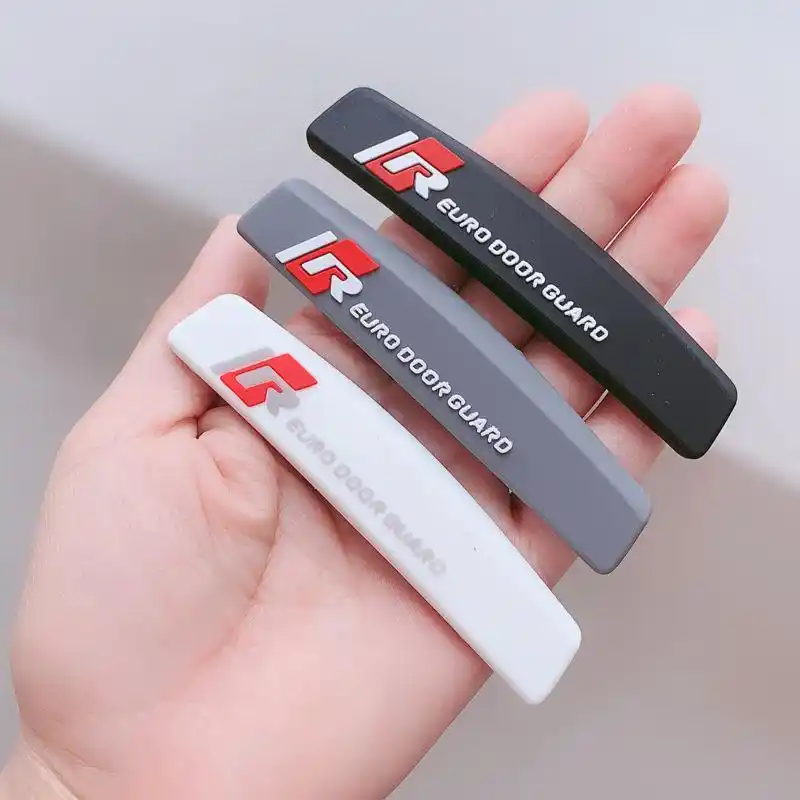 建议车主们:买新车,别只会装座套!学聪明人做法,提升爱车档次(图11) 新车必要的装饰 知乎_提升爱车档次_汽车内饰升级