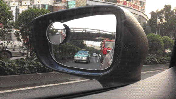 新车刚落地,汽车用品别乱买,只要配齐这八件就够用了(图15) 新车必要的装饰 知乎_实用汽车配件推荐_汽车用品清单