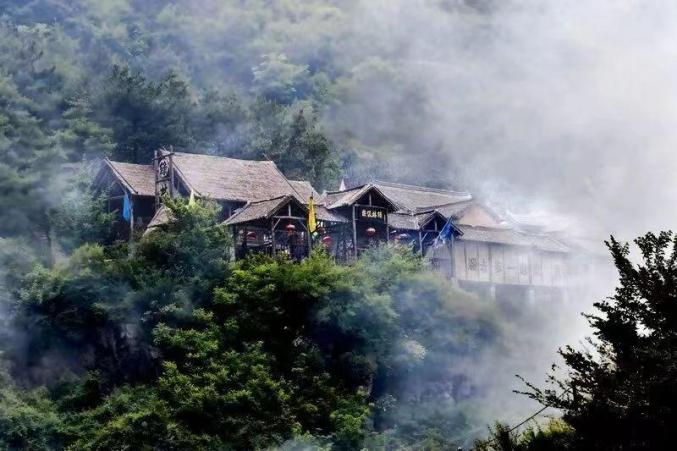 免门票!免门票!面向全体栾川居民→(图7) 栾川旅游景区门票优惠政策_栾川居民免门票景区及细则_石人山门票预订景区到付