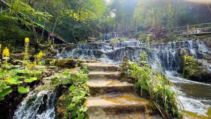 免门票!免门票!面向全体栾川居民→(图8) 栾川居民免门票景区及细则_栾川旅游景区门票优惠政策_石人山门票预订景区到付