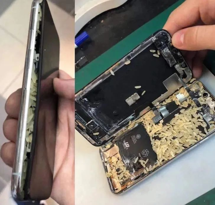 手机进水别插米里!官方警告:这个“土方法”可能毁了你的手机!(图5) 维修计划 apple 进水_米缸救机方法_iPhone防水测试